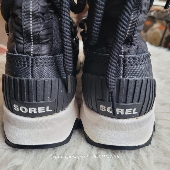 SOREL Kinetic on-trend sleek adjustable comfortable black slip on traction boot - Picture 13 of 15